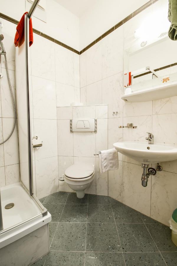 Gartenhotel Garni Pension B&B إنسبروك المظهر الخارجي الصورة