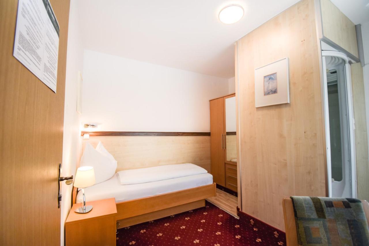Gartenhotel Garni Pension B&B إنسبروك المظهر الخارجي الصورة